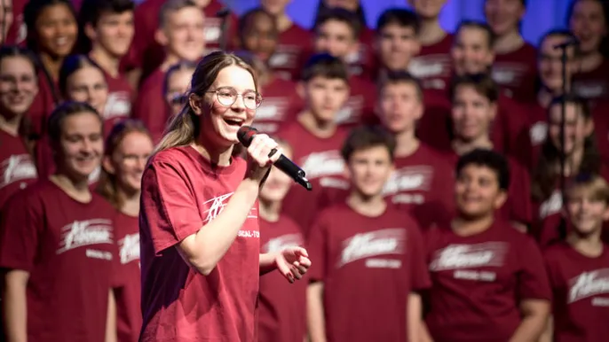 Adonia-Solo (Foto: Susanne Egloff) Adonia-Solo (Foto: Susanne Egloff)