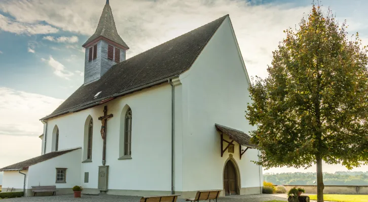 2021.10. Kirchen Weinland Mitte-04460-HDR (Foto: Philipp Brunner, photoleguan.ch) 2021.10. Kirchen Weinland Mitte-04460-HDR: Bergkirche Rheinau (Foto: Philipp Brunner, photoleguan.ch)