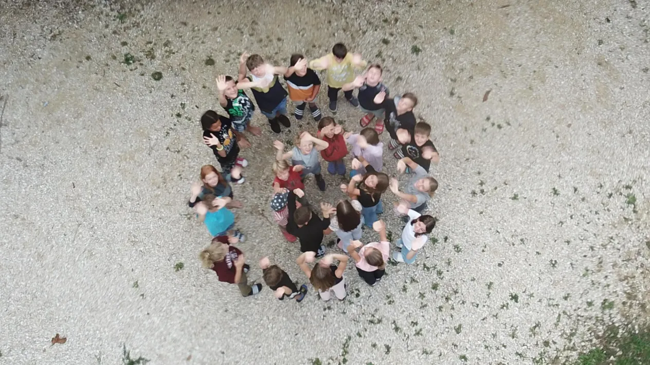 DJI_0028 (Foto: Florian Schneider) DJI_0028 — Sommerlager 2022 (Foto: Florian Schneider)