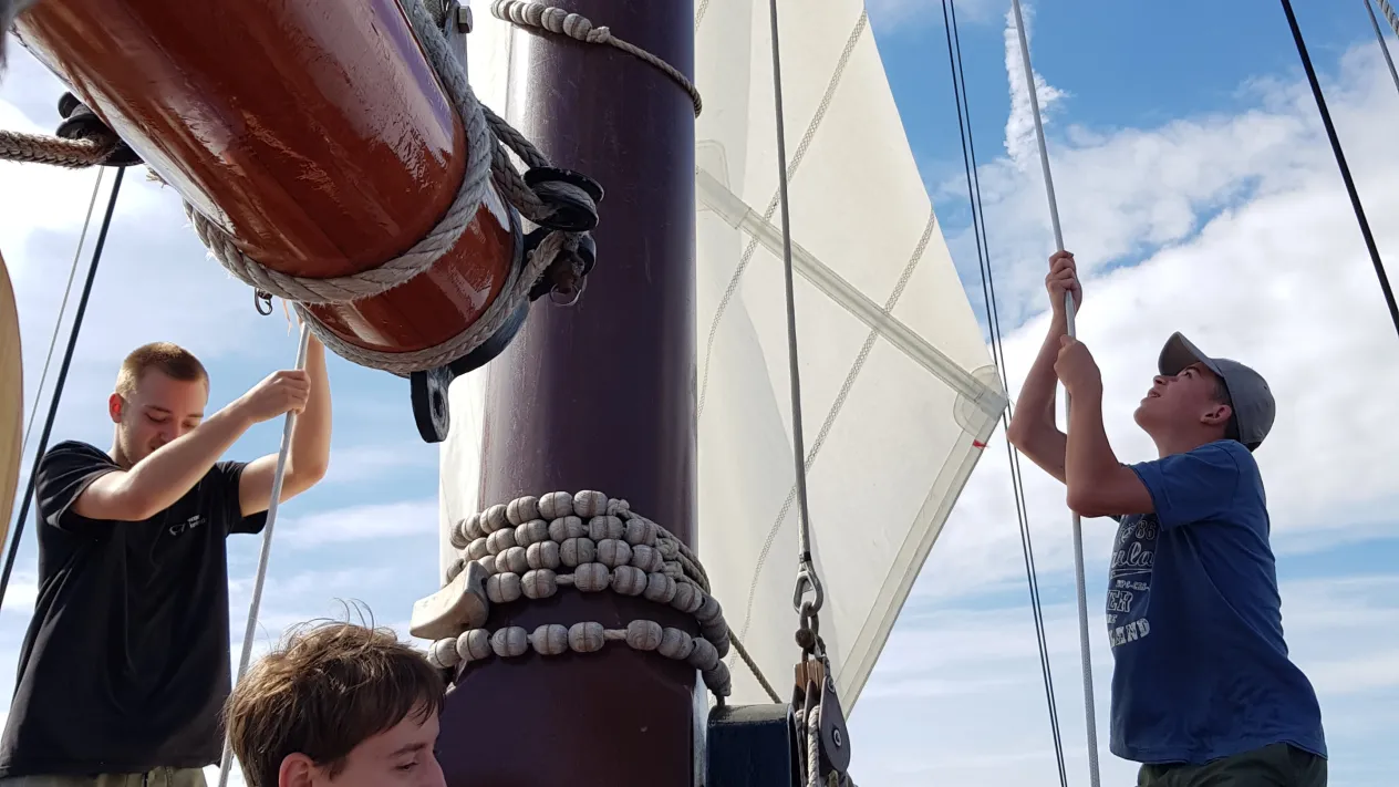 04_Segel_hissen 04_Segel_hissen